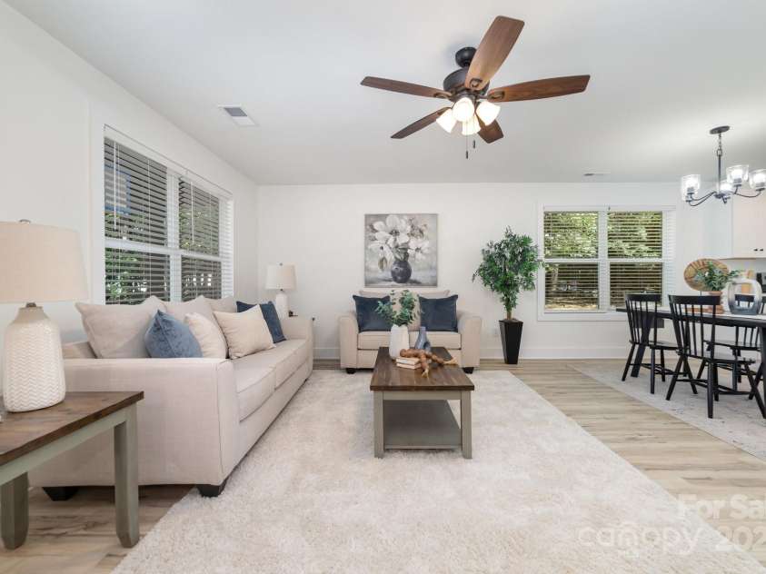 511 Kimball Street, Kannapolis, NC 28081.  MLS# CAR4290991, YatesRealty ID 34853. 