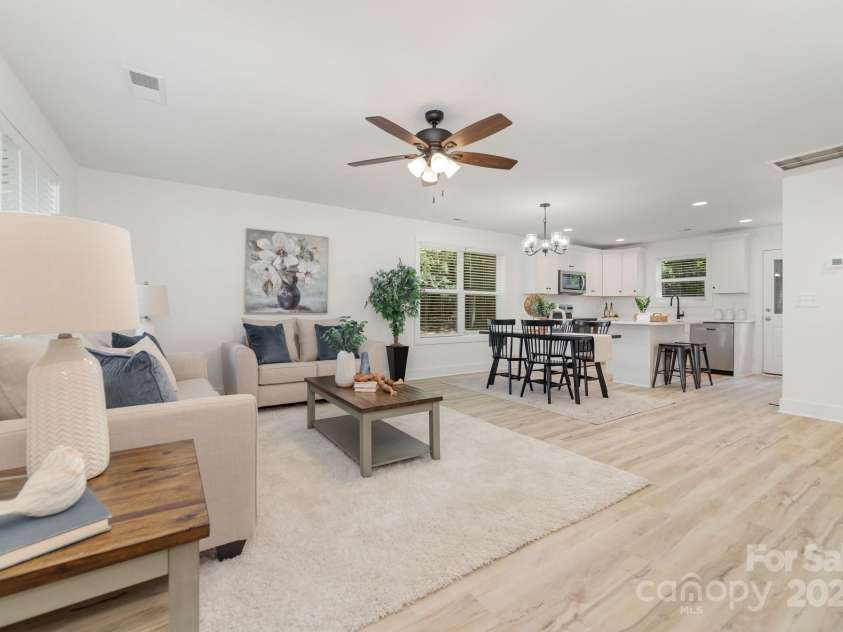 511 Kimball Street, Kannapolis, NC 28081.  MLS# CAR4290991, YatesRealty ID 34853. 