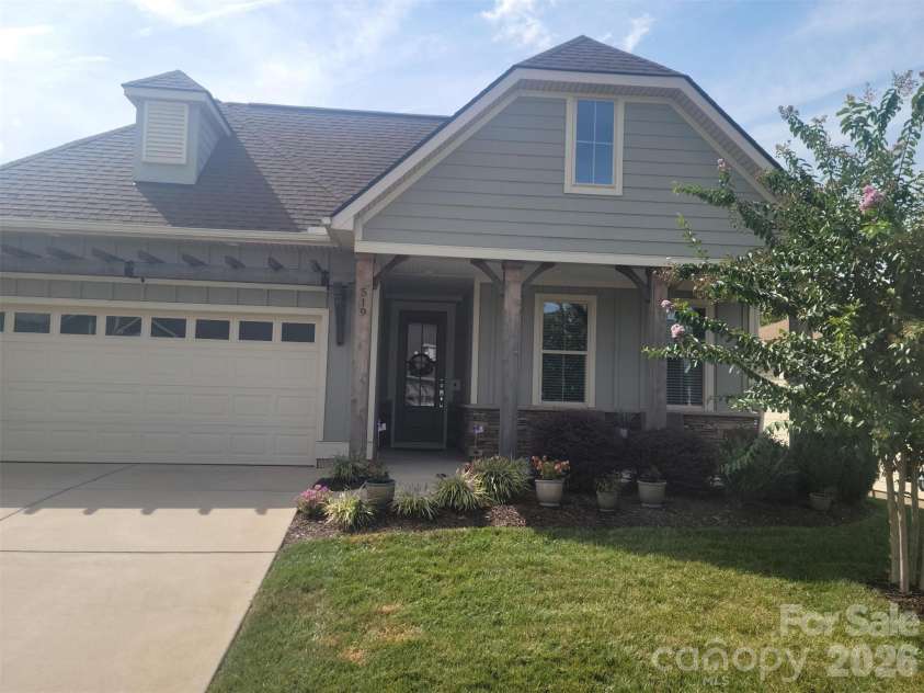 519 Bowline Drive, Denver, NC 28037.  MLS# CAR4336579, YatesRealty ID 34854. 