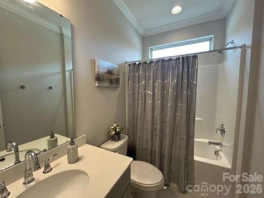 519 Bowline Drive, Denver, NC 28037.  MLS# CAR4336579, YatesRealty ID 34854. 