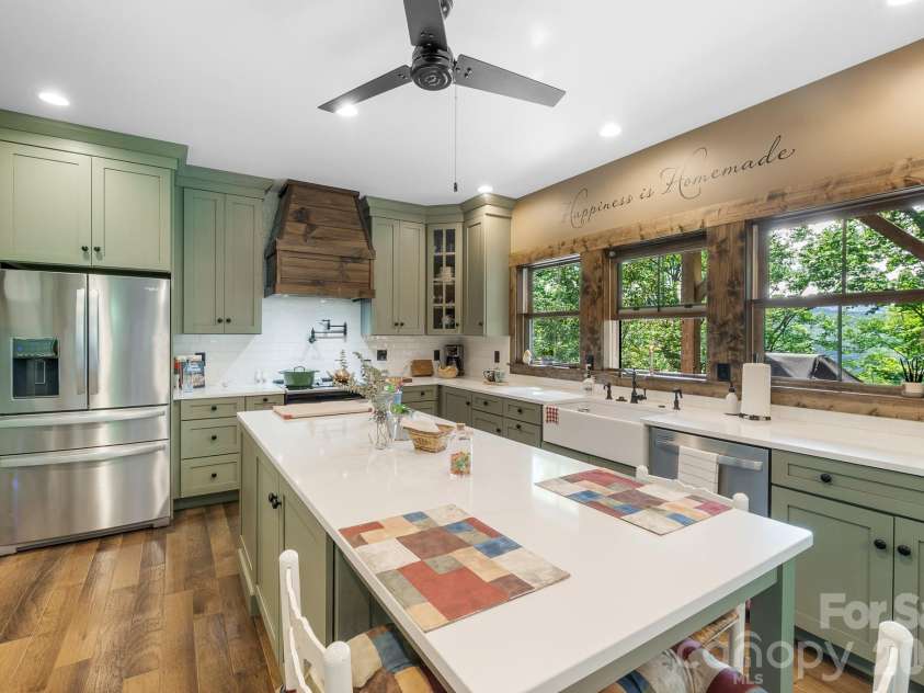 1009 Larkspur Trail, Banner Elk, NC 28604.  MLS# CAR4400317, YatesRealty ID 34855. 