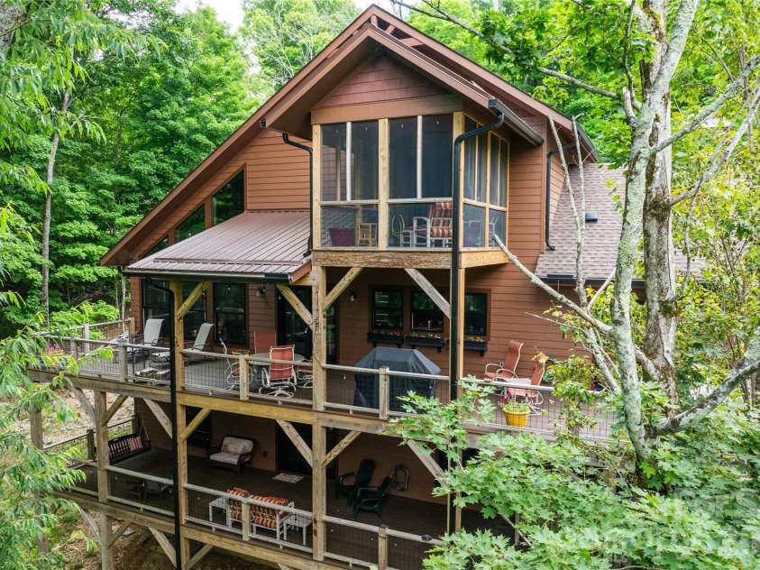 1009 Larkspur Trail, Banner Elk, NC 28604.  MLS# CAR4400317, YatesRealty ID 34855. 