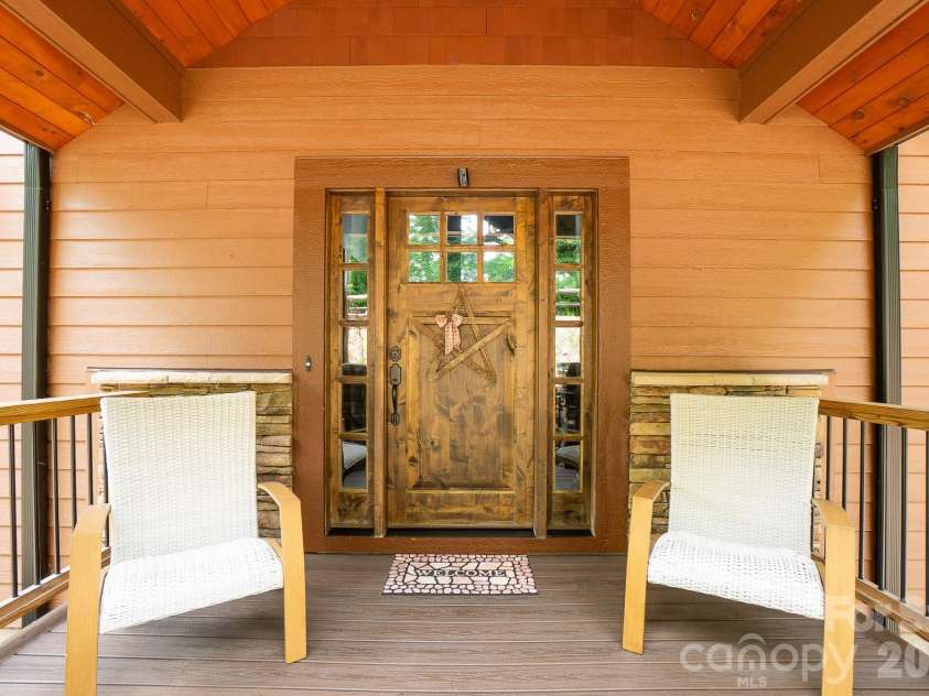 1009 Larkspur Trail, Banner Elk, NC 28604.  MLS# CAR4400317, YatesRealty ID 34855. 