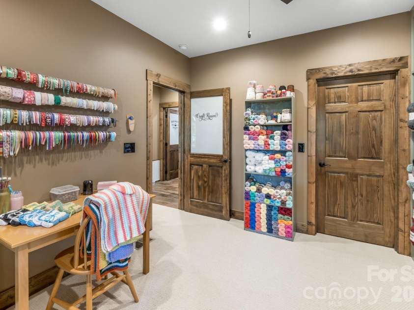 1009 Larkspur Trail, Banner Elk, NC 28604.  MLS# CAR4400317, YatesRealty ID 34855. 