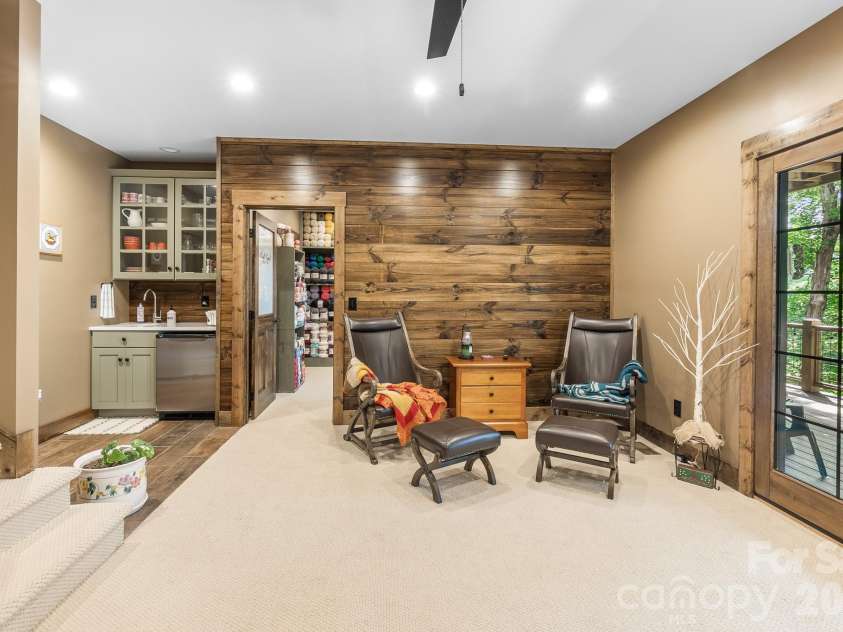 1009 Larkspur Trail, Banner Elk, NC 28604.  MLS# CAR4400317, YatesRealty ID 34855. 