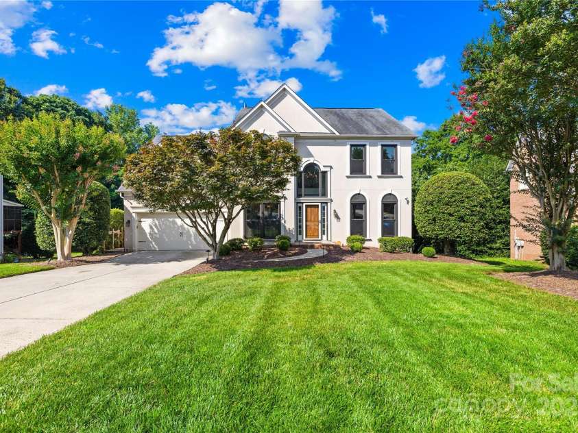 5536 Piper Glen Drive, Charlotte, NC 28277.  MLS# CAR4279792, YatesRealty ID 34855. 