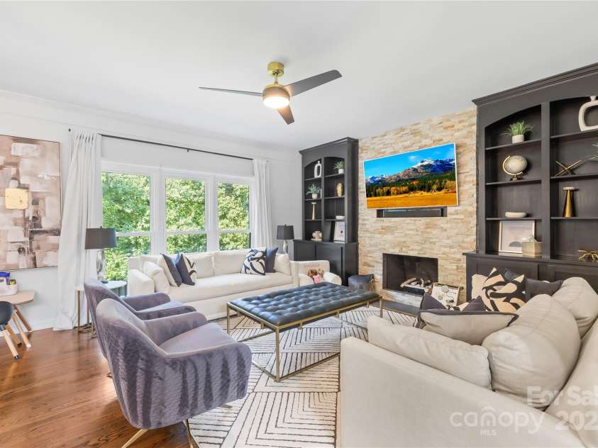 5536 Piper Glen Drive, Charlotte, NC 28277.  MLS# CAR4279792, YatesRealty ID 34855. 