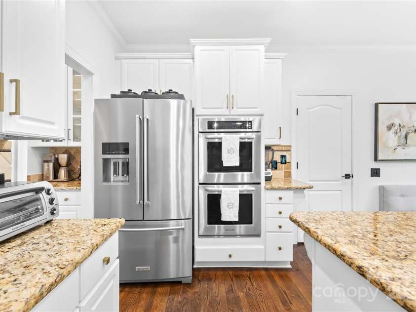 5536 Piper Glen Drive, Charlotte, NC 28277.  MLS# CAR4279792, YatesRealty ID 34855. 