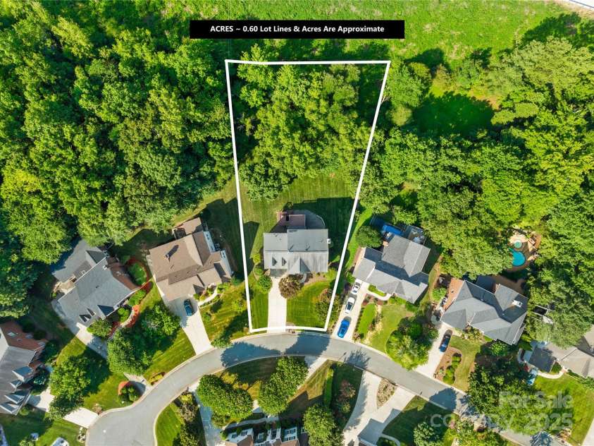 5536 Piper Glen Drive, Charlotte, NC 28277.  MLS# CAR4279792, YatesRealty ID 34855. 