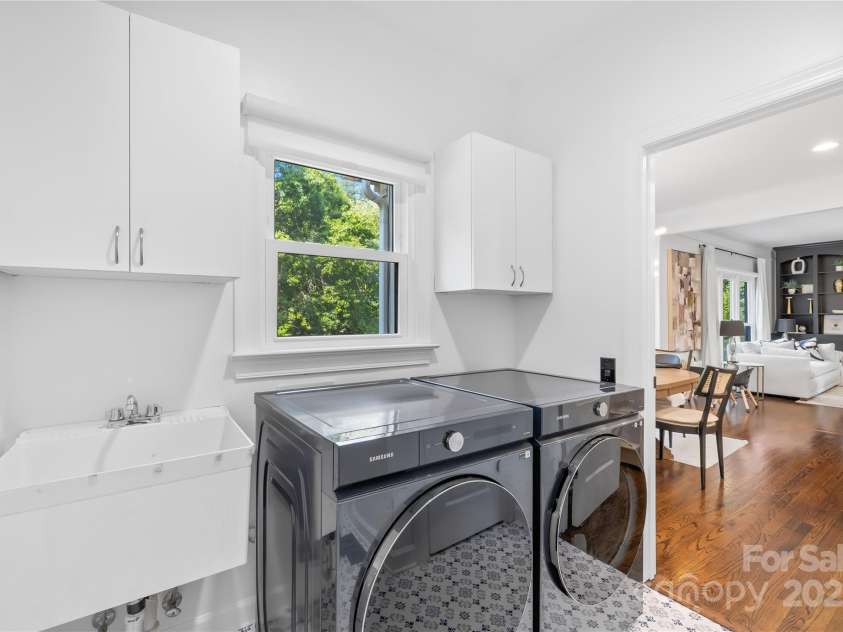 5536 Piper Glen Drive, Charlotte, NC 28277.  MLS# CAR4279792, YatesRealty ID 34855. Laundry Room