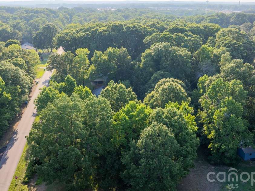 2209 Woodhurst Lane, Albemarle, NC 28001.  MLS# CAR4399796, YatesRealty ID 34856. Anderson Heights