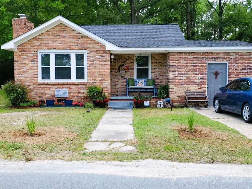 236 Legrand Street, Cheraw, SC 29520.  MLS# CAR4295022, YatesRealty ID 34856. 