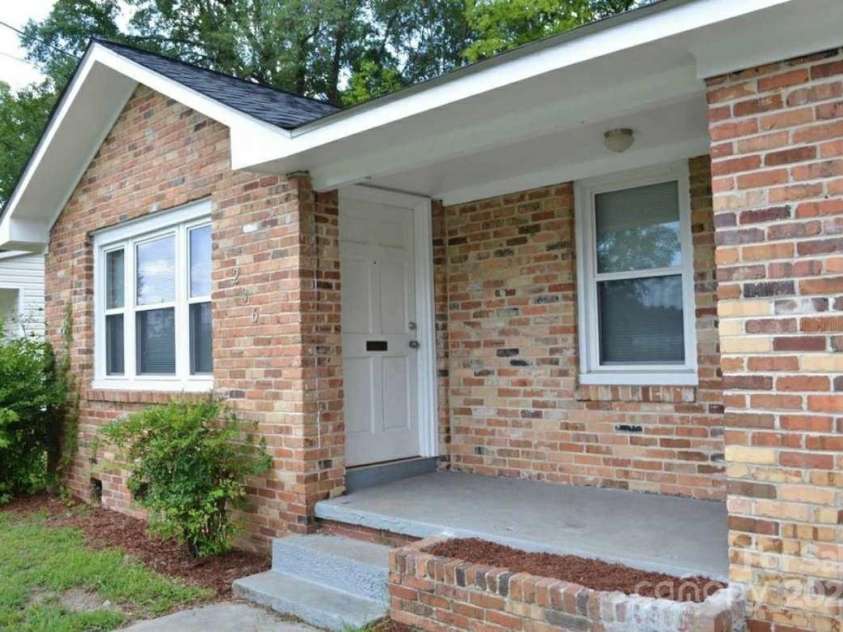 236 Legrand Street, Cheraw, SC 29520.  MLS# CAR4295022, YatesRealty ID 34856. 