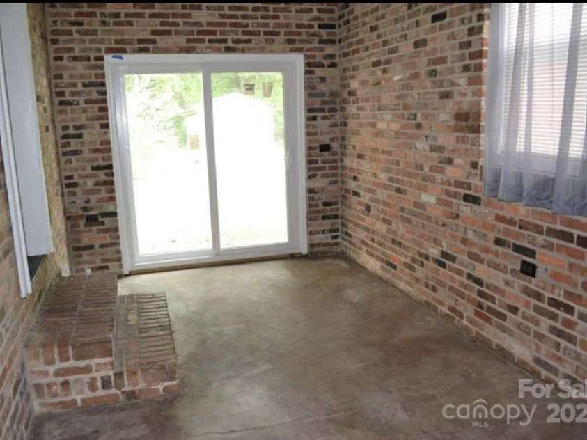 236 Legrand Street, Cheraw, SC 29520.  MLS# CAR4295022, YatesRealty ID 34856. 