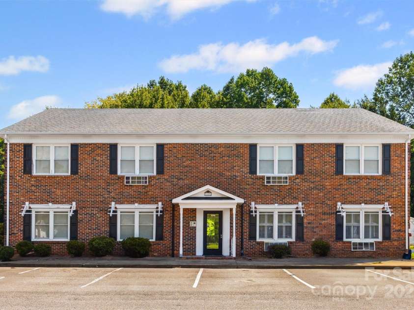 109 Stroupe Road, Gastonia, NC 28056.  MLS# CAR4295951, YatesRealty ID 34857. 