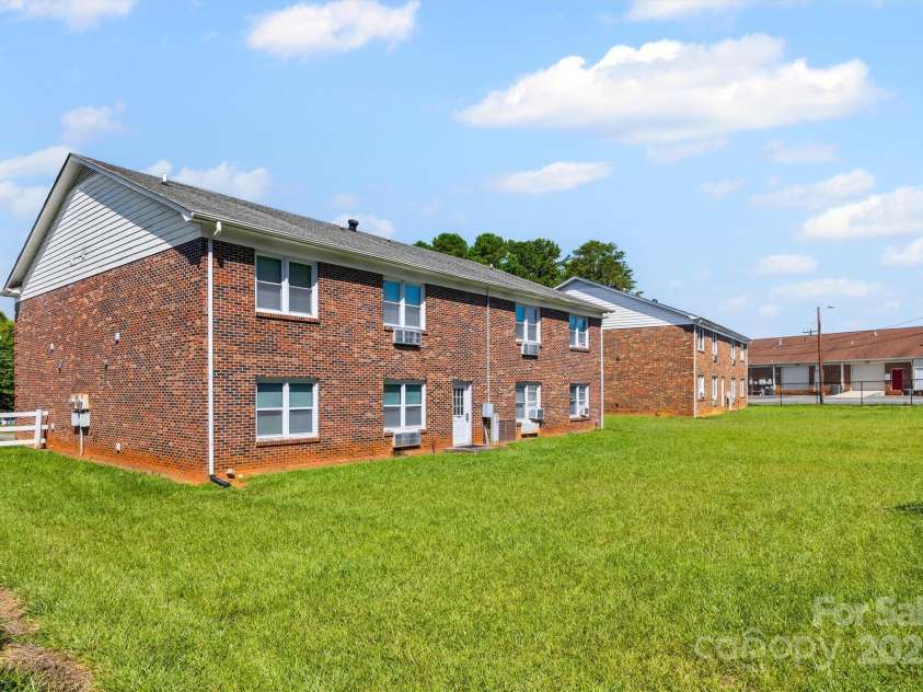 109 Stroupe Road, Gastonia, NC 28056.  MLS# CAR4295951, YatesRealty ID 34857. 