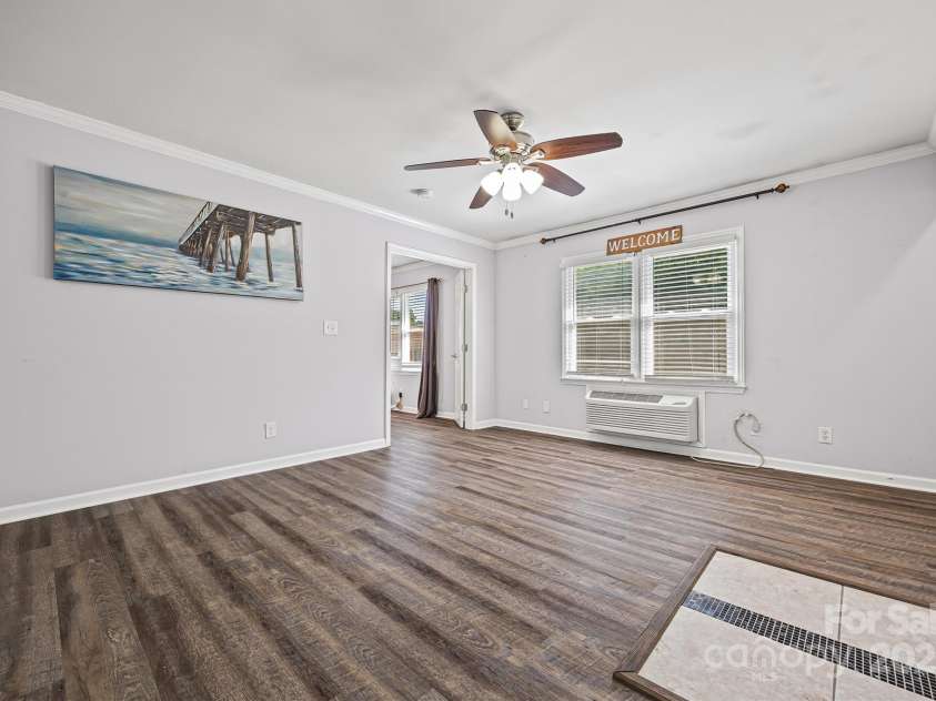 109 Stroupe Road, Gastonia, NC 28056.  MLS# CAR4295951, YatesRealty ID 34857. 