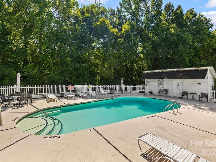 109 Stroupe Road, Gastonia, NC 28056.  MLS# CAR4295951, YatesRealty ID 34857. 