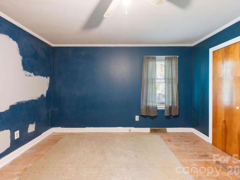 389 Midway Lake Road, Mooresville, NC 28115.  MLS# CAR4400331, YatesRealty ID 34857. 