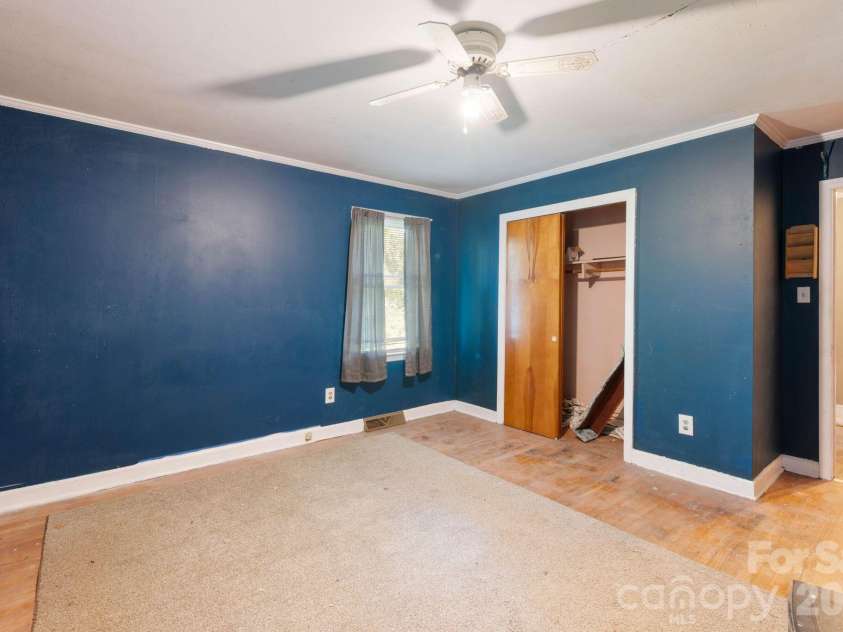 389 Midway Lake Road, Mooresville, NC 28115.  MLS# CAR4400331, YatesRealty ID 34857. 