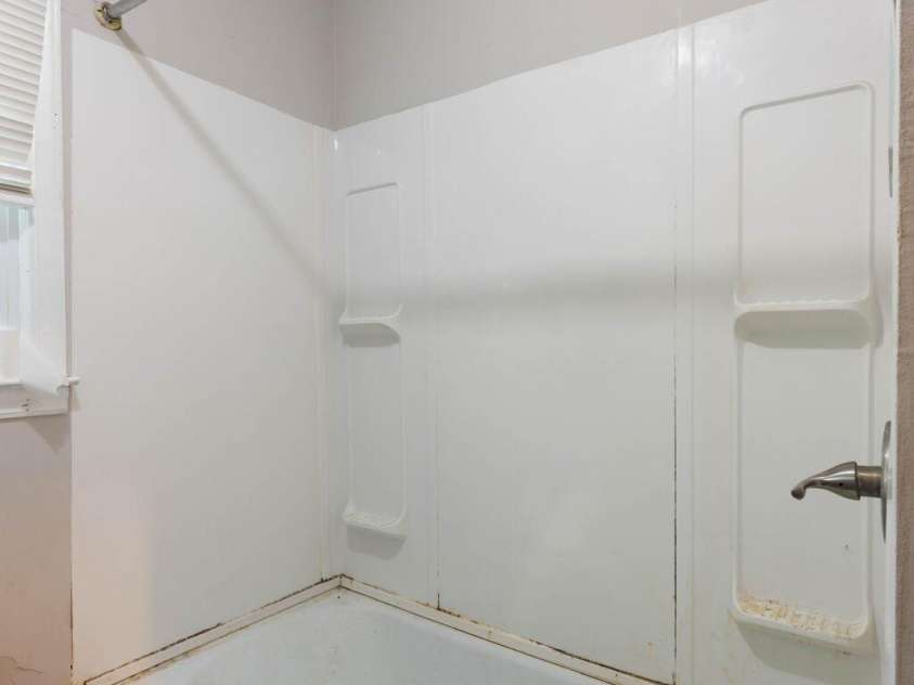 389 Midway Lake Road, Mooresville, NC 28115.  MLS# CAR4400331, YatesRealty ID 34857. 