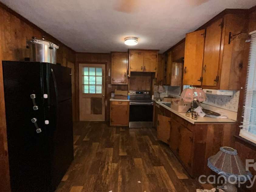 389 Midway Lake Road, Mooresville, NC 28115.  MLS# CAR4414433, YatesRealty ID 34857. 