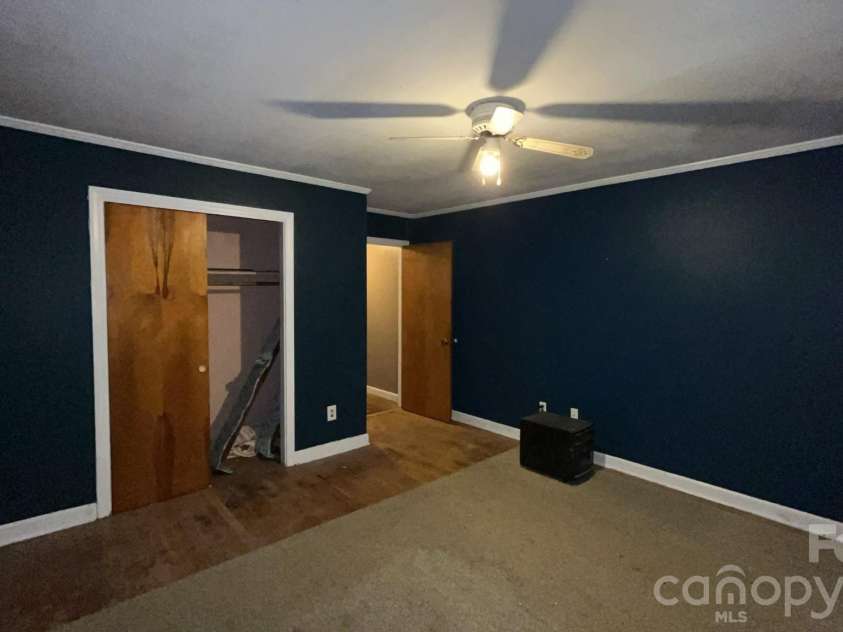 389 Midway Lake Road, Mooresville, NC 28115.  MLS# CAR4414433, YatesRealty ID 34857. 