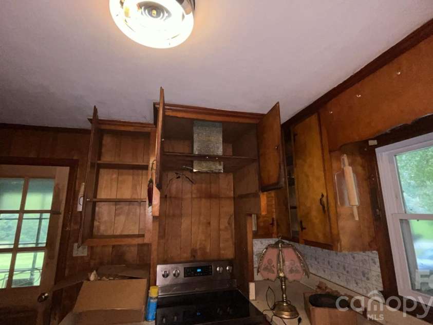 389 Midway Lake Road, Mooresville, NC 28115.  MLS# CAR4414433, YatesRealty ID 34857. 