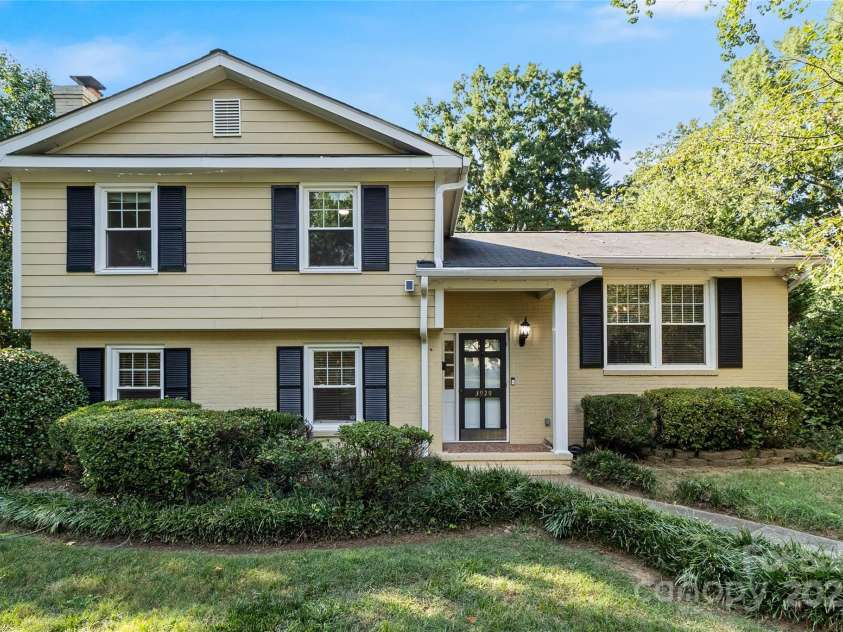 3928 Glenfall Avenue, Charlotte, NC 28210.  MLS# CAR4295681, YatesRealty ID 34858. 