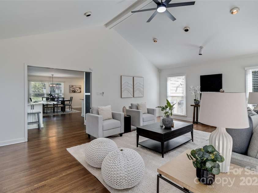 3928 Glenfall Avenue, Charlotte, NC 28210.  MLS# CAR4295681, YatesRealty ID 34858. 
