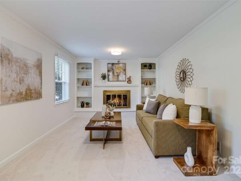 3928 Glenfall Avenue, Charlotte, NC 28210.  MLS# CAR4295681, YatesRealty ID 34858. 