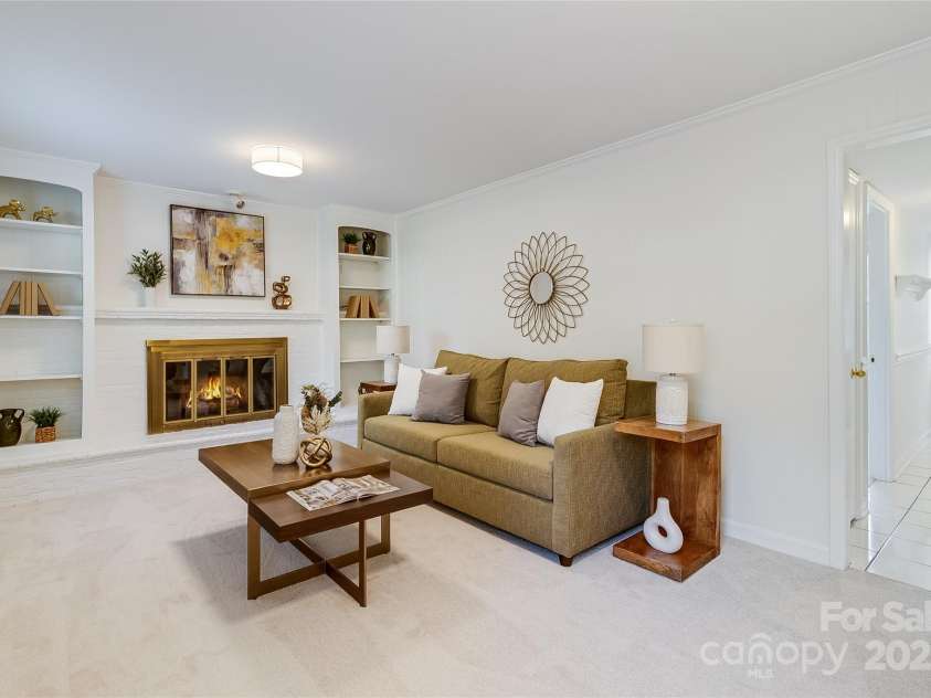 3928 Glenfall Avenue, Charlotte, NC 28210.  MLS# CAR4295681, YatesRealty ID 34858. 