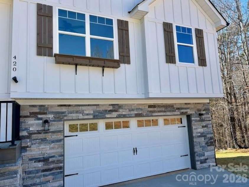 420 Scarlett Oak Court, Lenoir, NC 28645.  MLS# CAR4340384, YatesRealty ID 3486. 