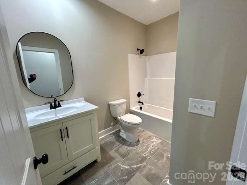 420 Scarlett Oak Court, Lenoir, NC 28645.  MLS# CAR4340384, YatesRealty ID 3486. 