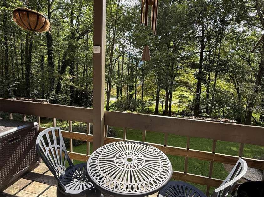 96 Dogwood Knob Lane, Sapphire, NC 28774.  MLS# CAR4317847, YatesRealty ID 3486. 