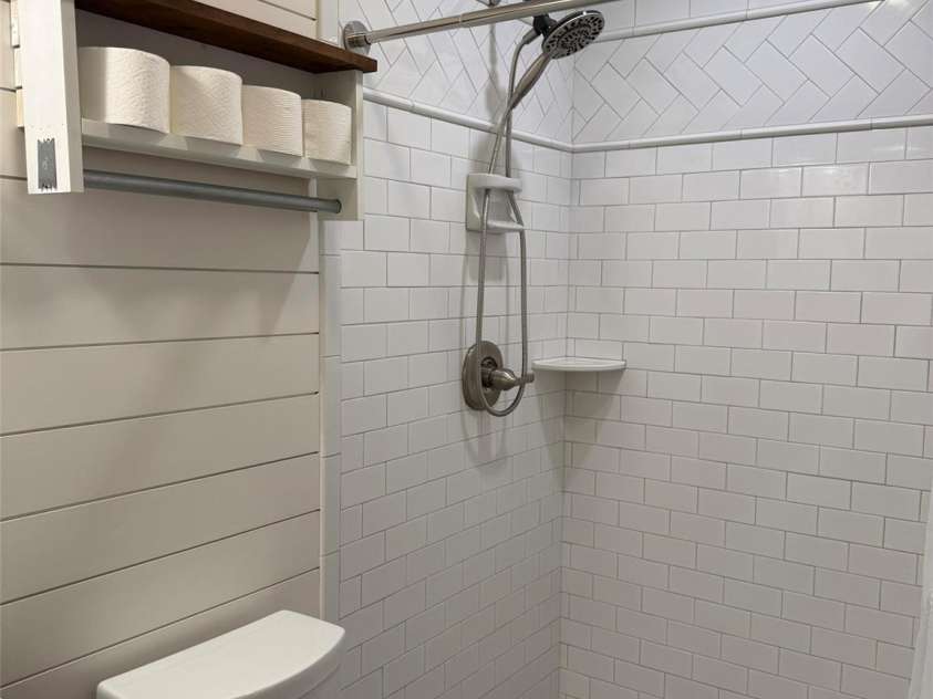 96 Dogwood Knob Lane, Sapphire, NC 28774.  MLS# CAR4317847, YatesRealty ID 3486. 