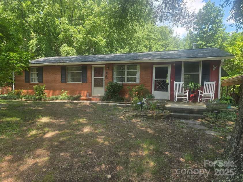 1518 Sierra Road, York, SC 29745.  MLS# CAR4292820, YatesRealty ID 34860. 