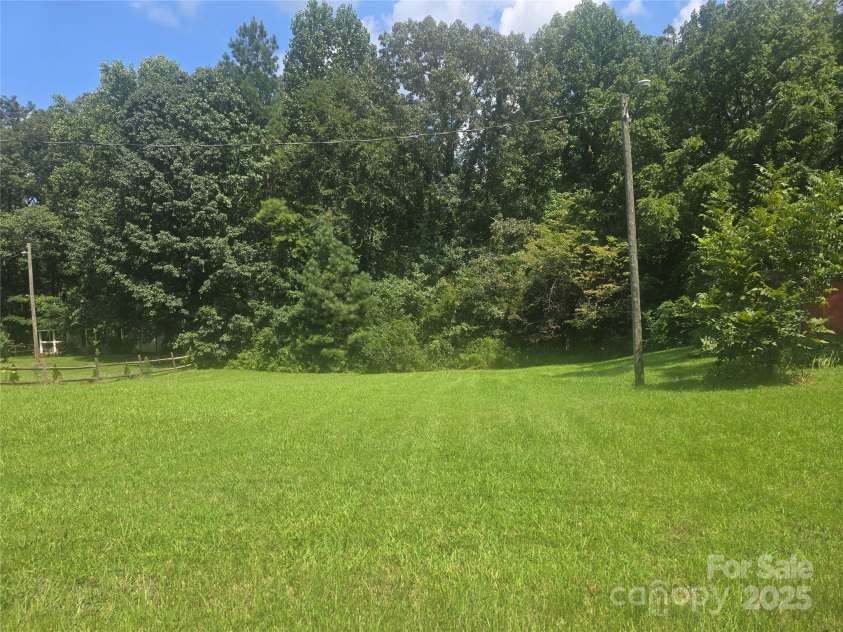 1518 Sierra Road, York, SC 29745.  MLS# CAR4292820, YatesRealty ID 34860. 