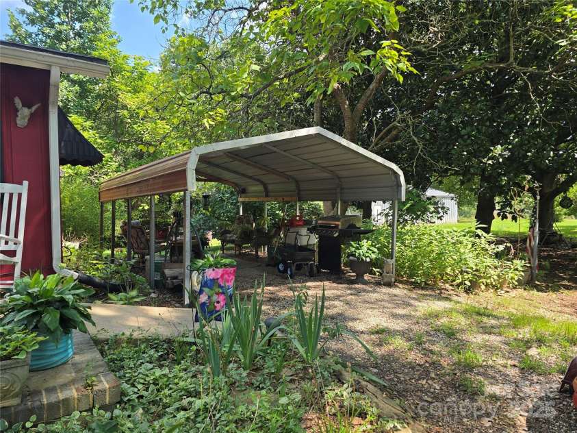 1518 Sierra Road, York, SC 29745.  MLS# CAR4292820, YatesRealty ID 34860. 