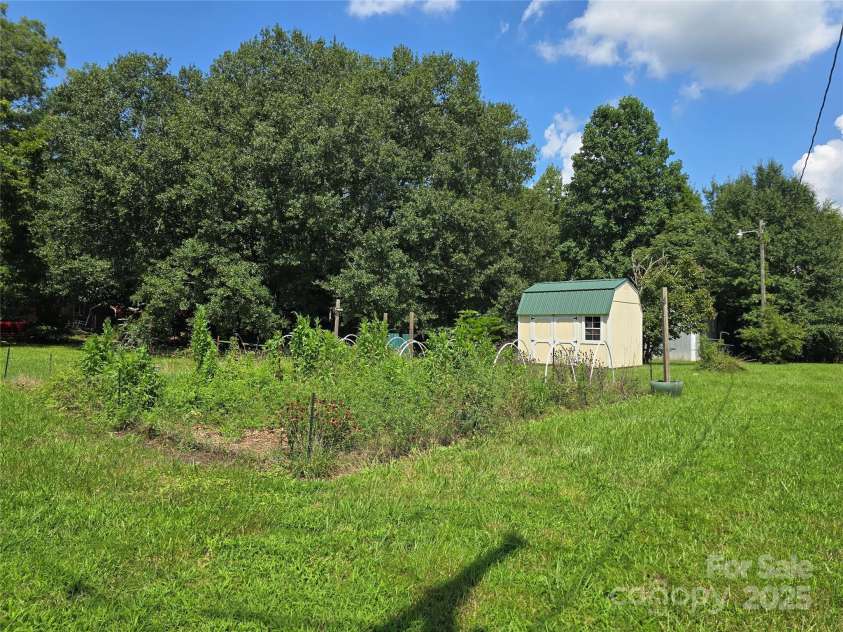 1518 Sierra Road, York, SC 29745.  MLS# CAR4292820, YatesRealty ID 34860. 