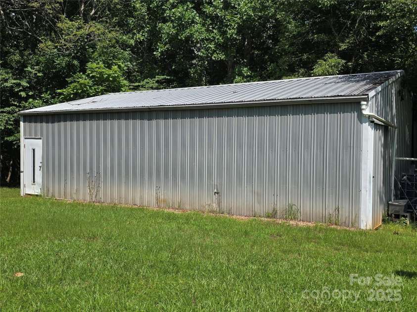1518 Sierra Road, York, SC 29745.  MLS# CAR4292820, YatesRealty ID 34860. 
