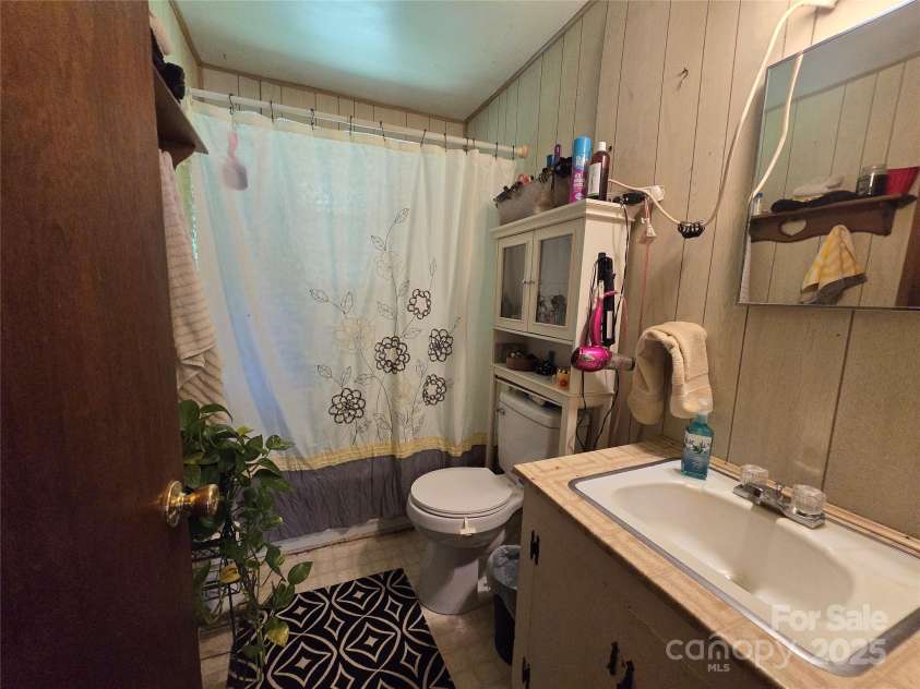 1518 Sierra Road, York, SC 29745.  MLS# CAR4292820, YatesRealty ID 34860. 