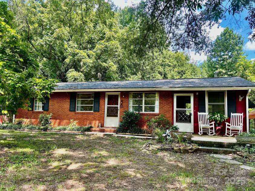 1518 Sierra Road, York, SC 29745.  MLS# CAR4292820, YatesRealty ID 34860. 