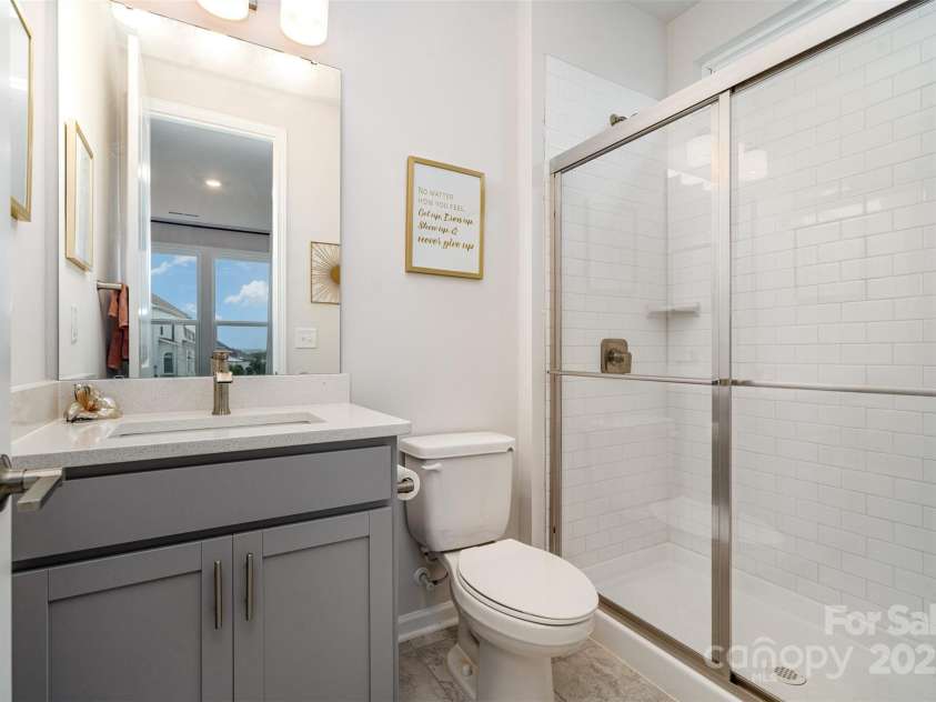 15917 Walnut Hill Drive, Charlotte, NC 28278.  MLS# CAR4288293, YatesRealty ID 34861. 