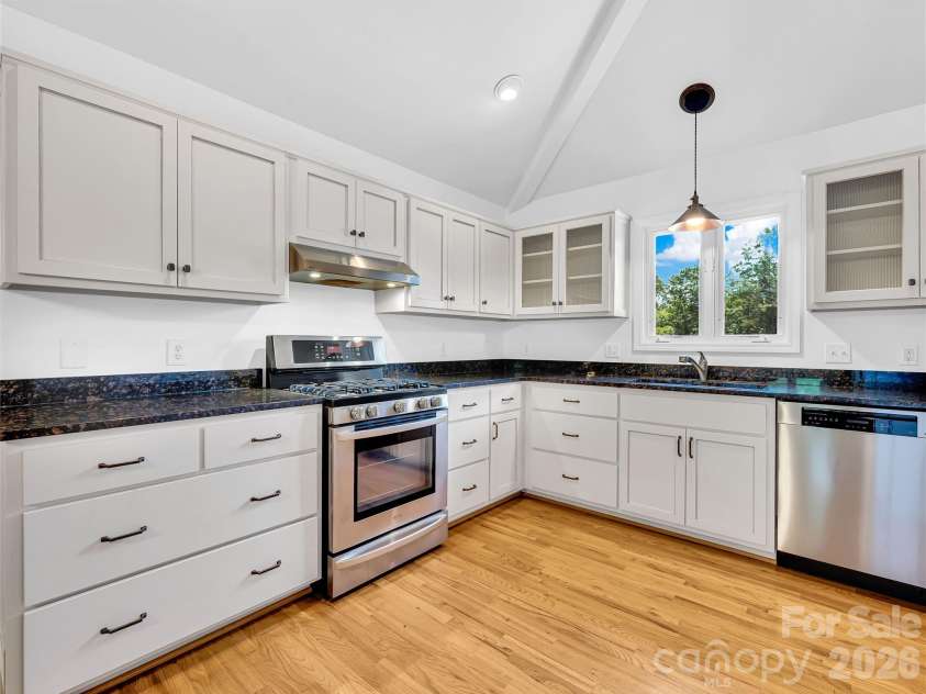 711 Meadow Crest Road, Tryon, NC 28782.  MLS# CAR4399879, YatesRealty ID 34861. 