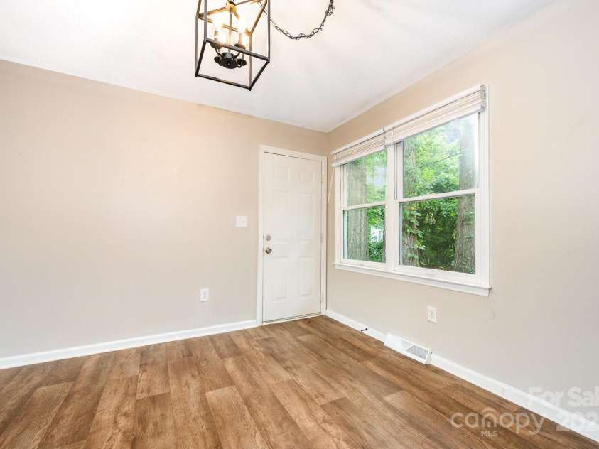 129 Morris Drive, Harrisburg, NC 28075.  MLS# CAR4281091, YatesRealty ID 34862. 