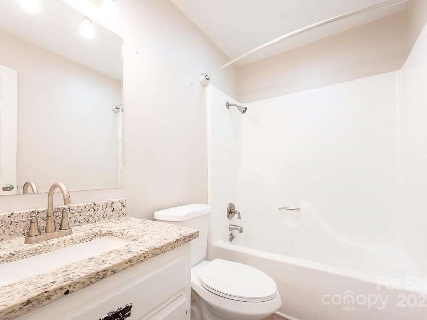 129 Morris Drive, Harrisburg, NC 28075.  MLS# CAR4281091, YatesRealty ID 34862. 