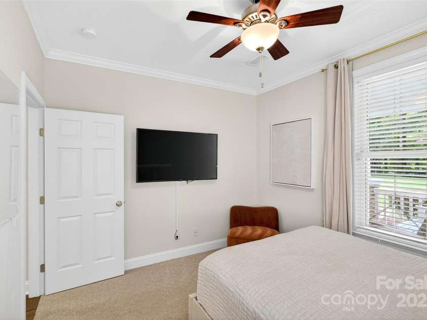 3020 Ridge Road, Charlotte, NC 28269.  MLS# CAR4293606, YatesRealty ID 34864. 2nd bedroom