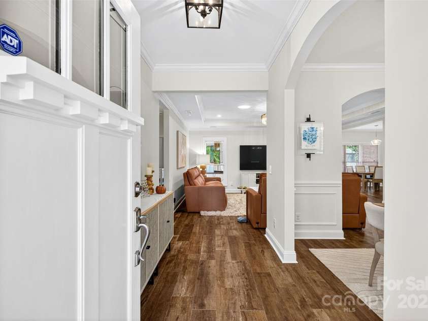 3020 Ridge Road, Charlotte, NC 28269.  MLS# CAR4293606, YatesRealty ID 34864. 