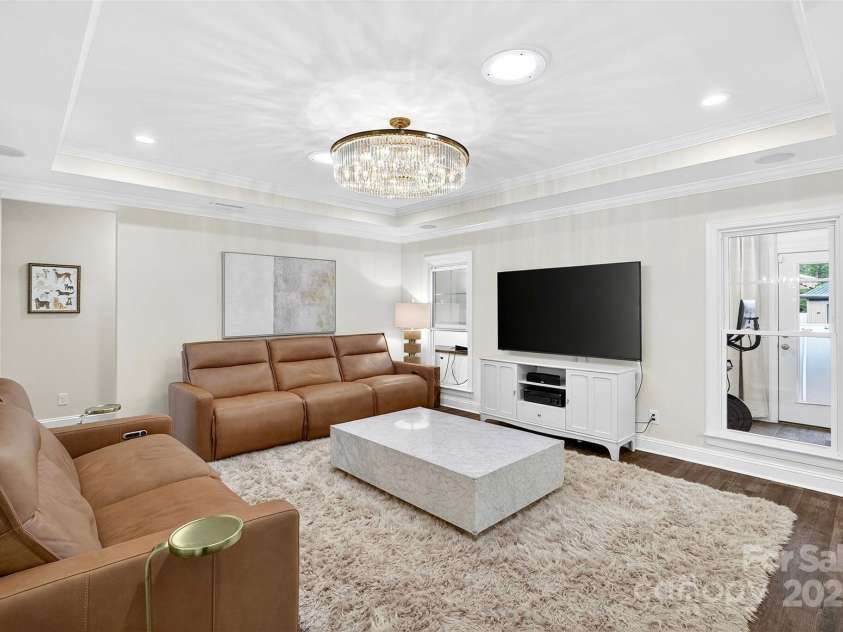 3020 Ridge Road, Charlotte, NC 28269.  MLS# CAR4293606, YatesRealty ID 34864. 